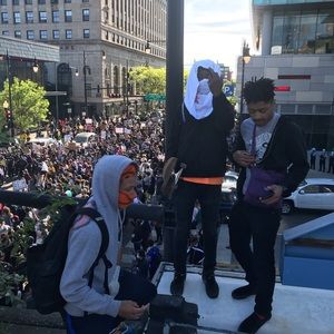 Meet your Posher, Hugo